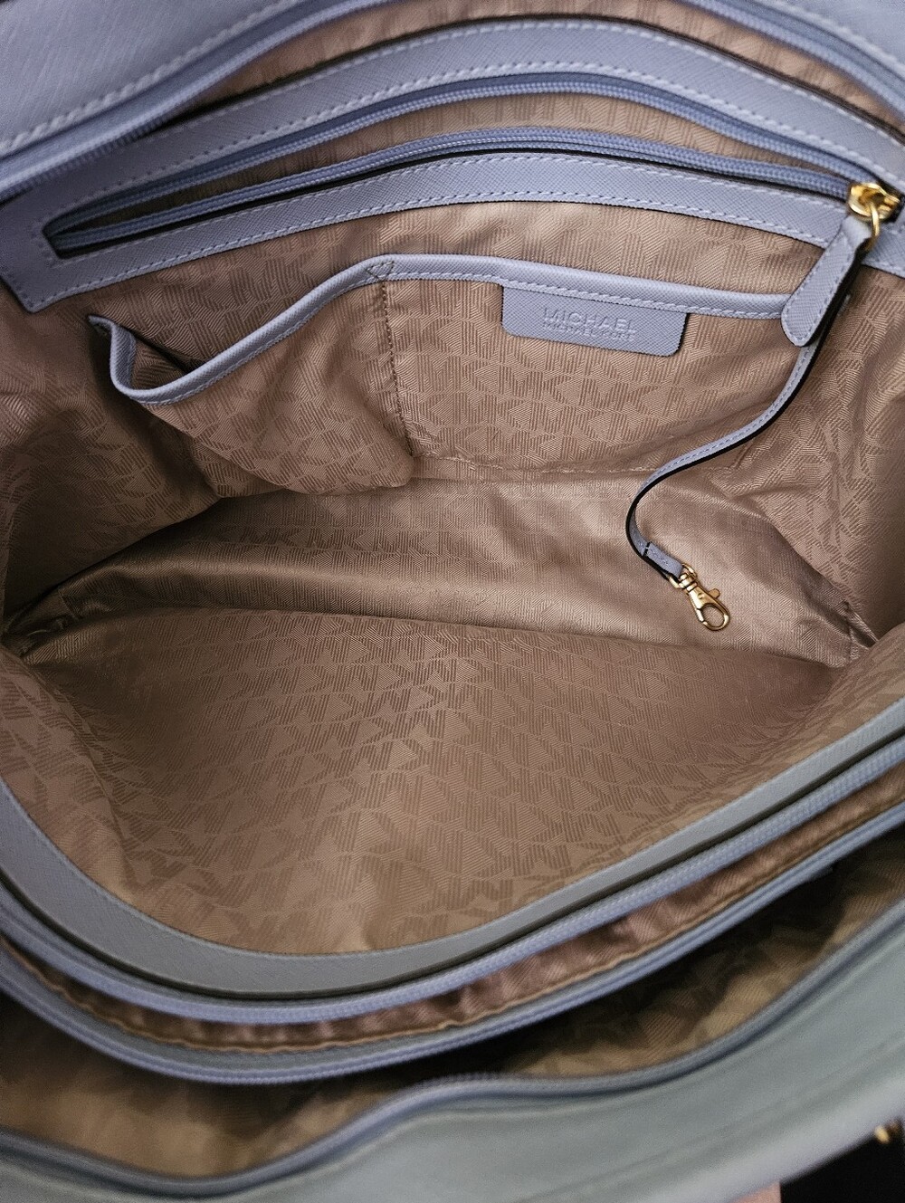 Michael Kors Powder Blue Leather Tote with Gold Hardware - Picture 14 of 16